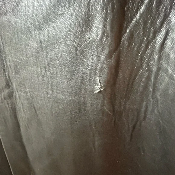 Used Unisex Danier Black leather Jacket - Picture 3 of 5